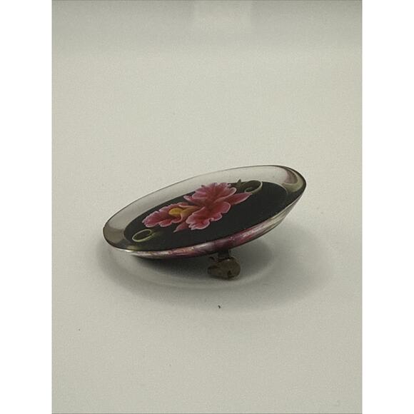 Vintage Lot of Two Brooches Floral Pink Red Lucite Gold Tone Filigree - Picture 6 of 9